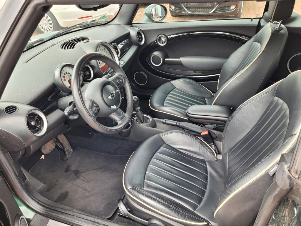 MINI Cooper Cabrio