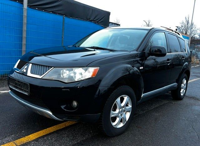 Mitsubishi Outlander 2.4 Inform