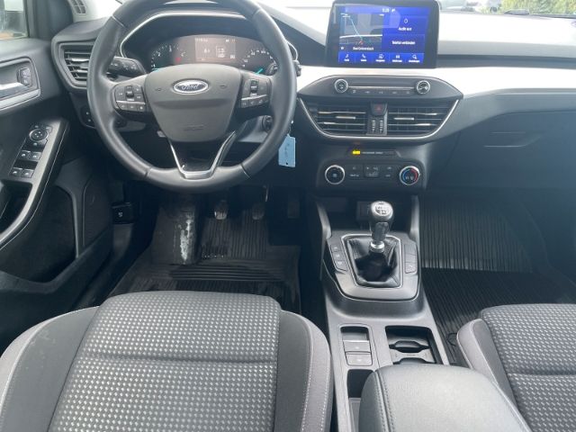 Fahrzeugabbildung Ford Focus 1.5 EcoBlue Cool & Connect Navi, Rückfahrk