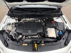 Fahrzeugabbildung Mercedes-Benz GLB 200d - App*Kamera*Tempomat*17"LM"!!!