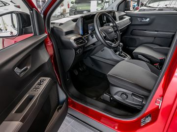 Ford Tourneo Courier 1.0 Titanium Kamera Navi ACC