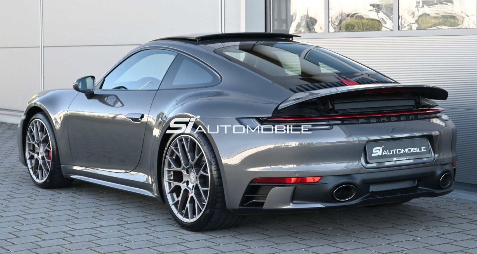 Fahrzeugabbildung Porsche 911 992 Carrera 4S Coupé °SPORT DESIGN°ACC°BOSE°