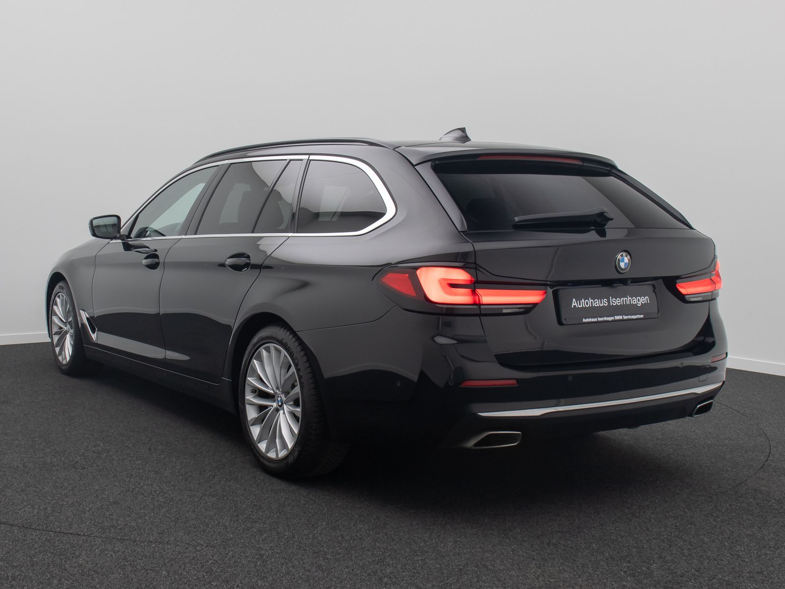 Fahrzeugabbildung BMW 520d Luxury Line DAB Kamera AHK 4xKlima Alarm