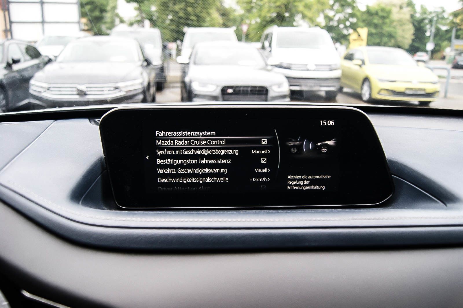 Fahrzeugabbildung Mazda CX-30 2.0 SKYACTIV-G M Hybrid DESIGN HEADUP LED