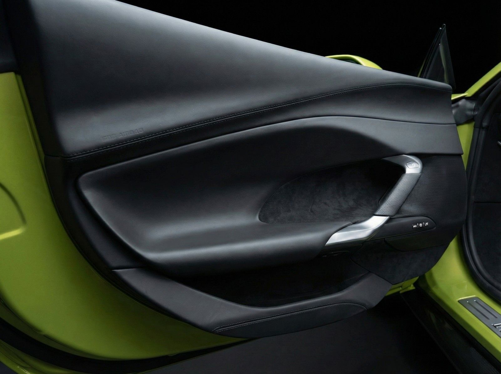 Fahrzeugabbildung Ferrari 296 GTS| Lift | Full Carbon | Verde Germoglio