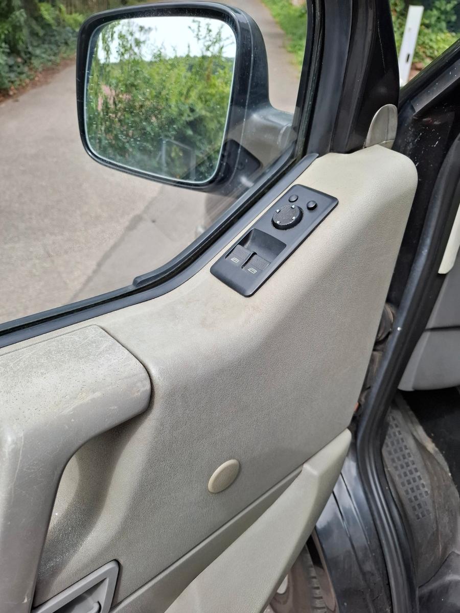 Volkswagen T4 Bestattungswagen auf Kombi Basis