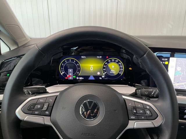 Golf VIII Life 1.5 eTSI DSG STANDHZG