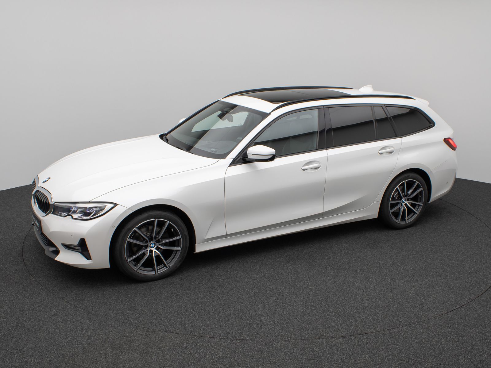 Fahrzeugabbildung BMW 320d xD Sport Line Panorama Laser 360° HUD HiFi