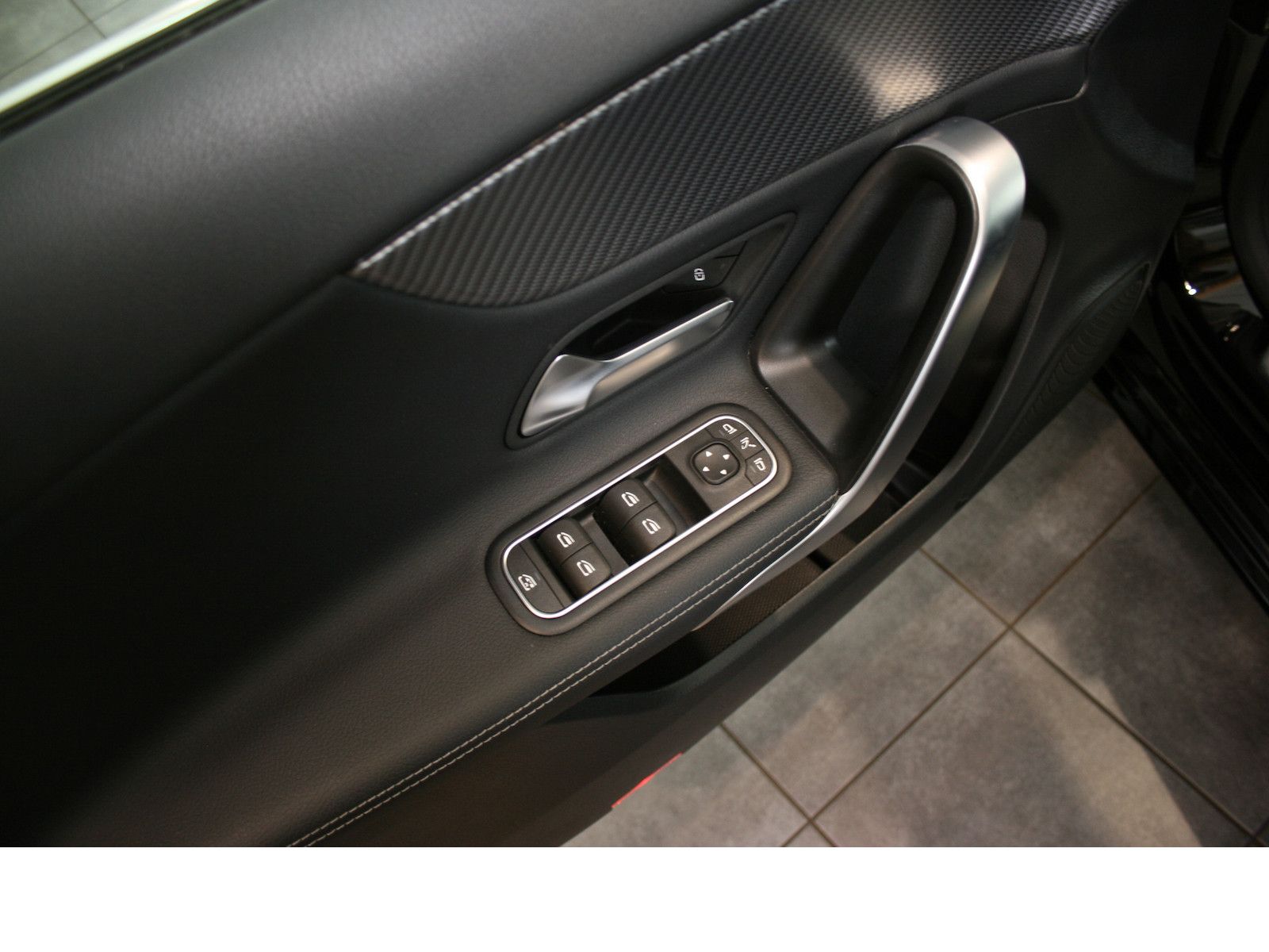 Fahrzeugabbildung Mercedes-Benz A 180 Progres. Line Advanced *Kamera+PTS*LED*