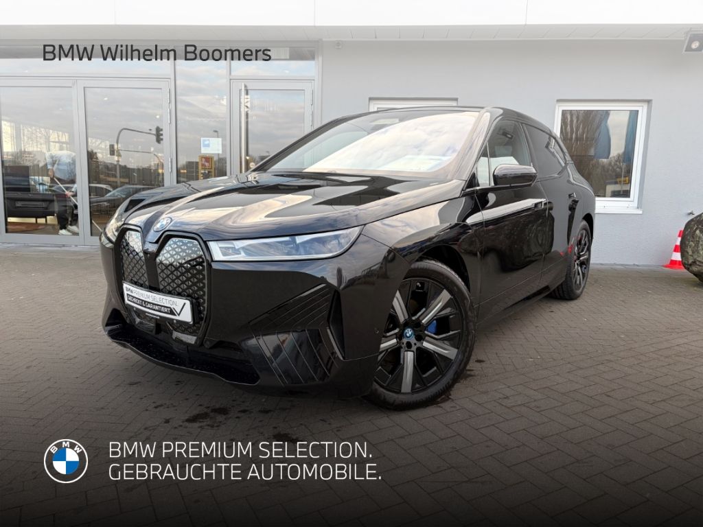 BMW iX