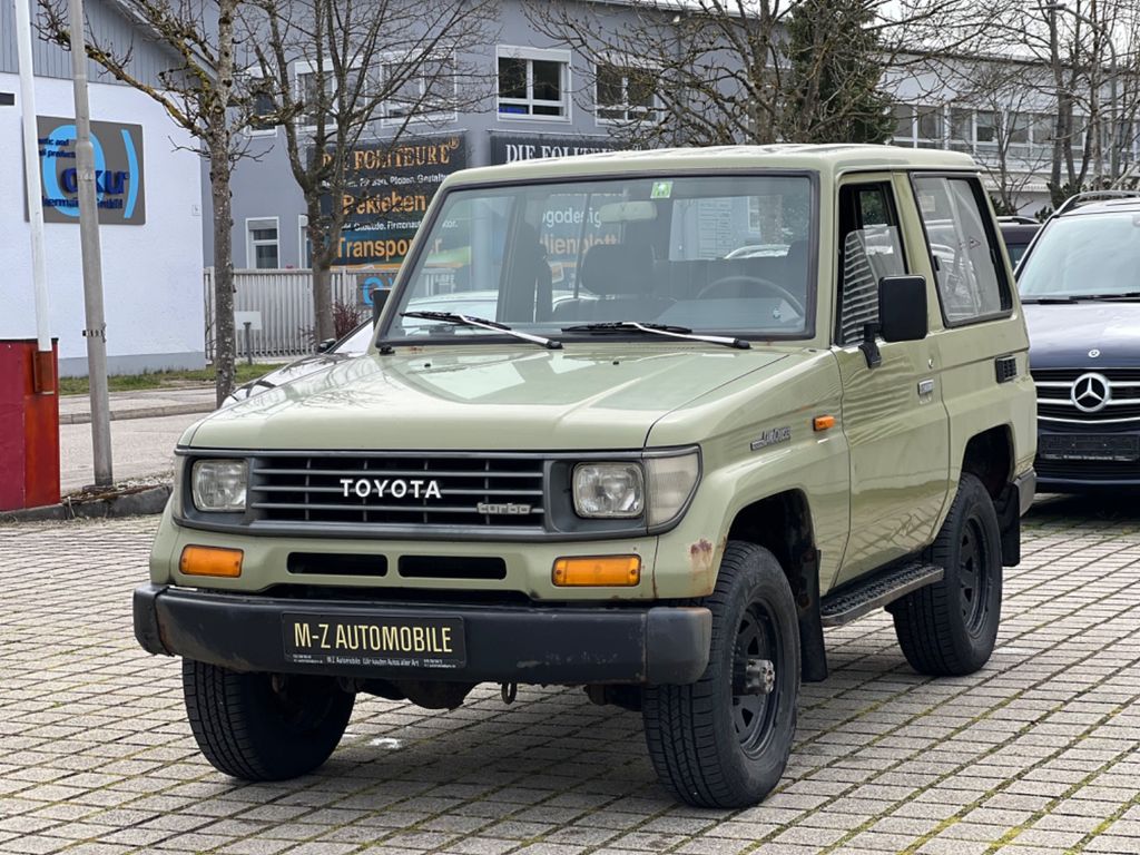 TOYOTA Land Cruiser