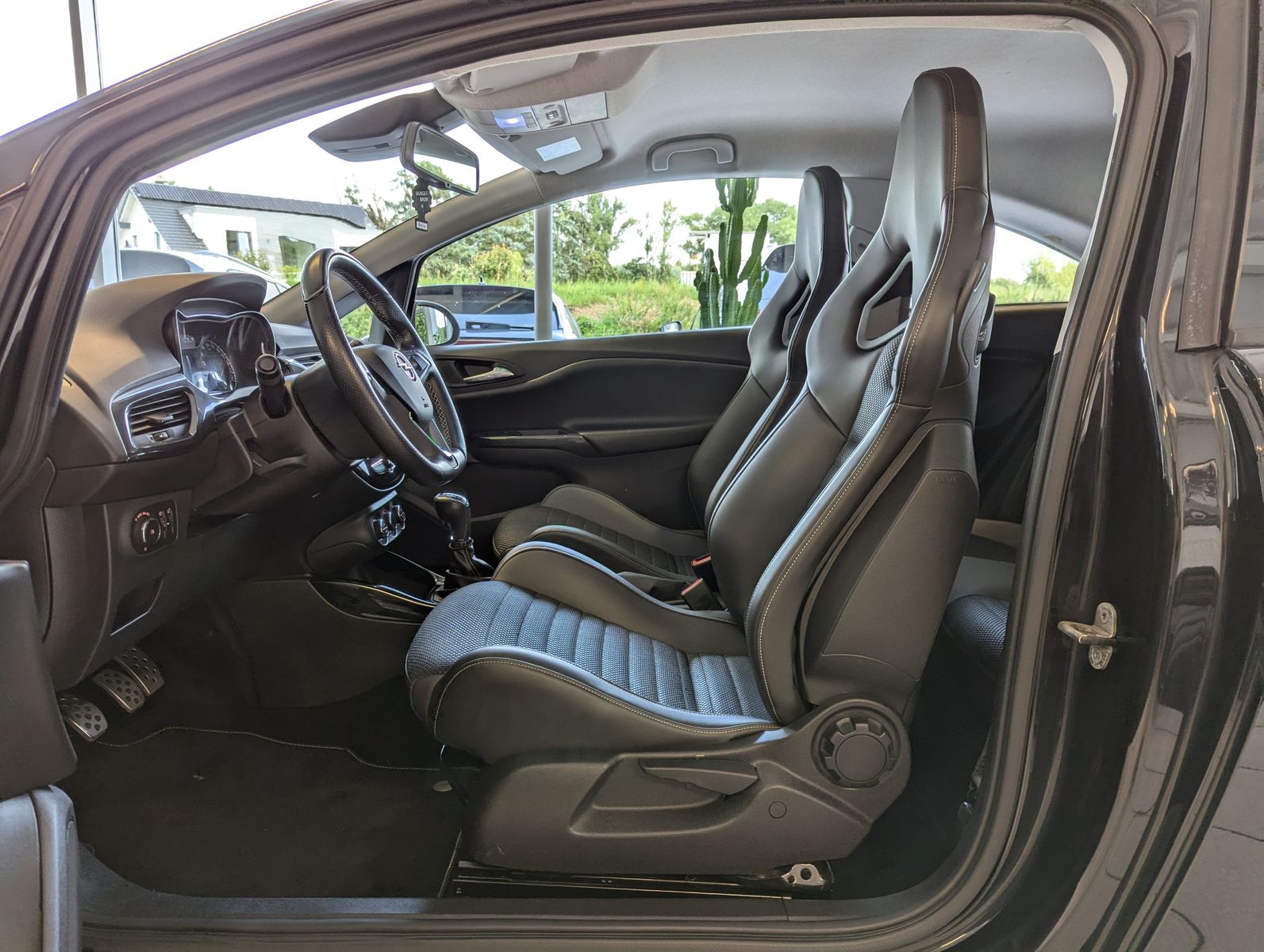 OPEL Corsa 1.6OPC-Turbo DAB Bi-Xenon Kamera 17" - Image 12