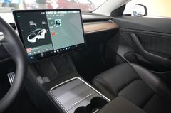 Fahrzeugabbildung Tesla Model 3 PERFORMANCE DUAL-MOTOR NAVI/LED/PILOT+