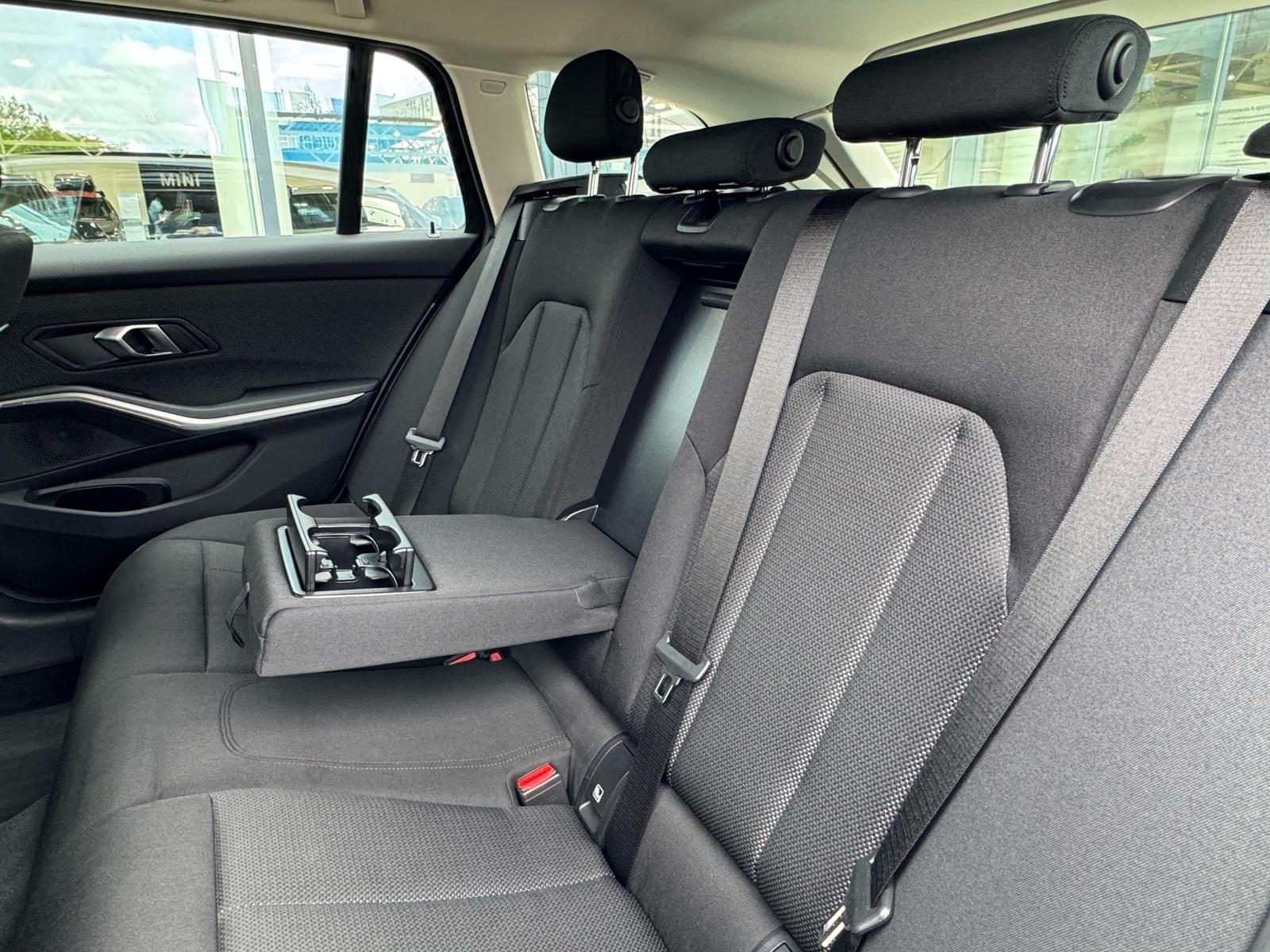 BMW 3 Series i Touring Keyless RFK Garantie-03.2030, миниатюра 8