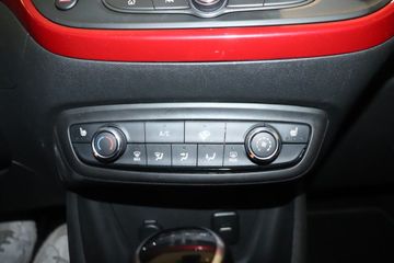 Fotografie des Opel Crossland (X) Crossland 1.2 GS Line AHK