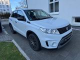 Suzuki Vitara 1.6 VVT Comfort 4x2 86 Tkm - weiße Suzuki Vitara