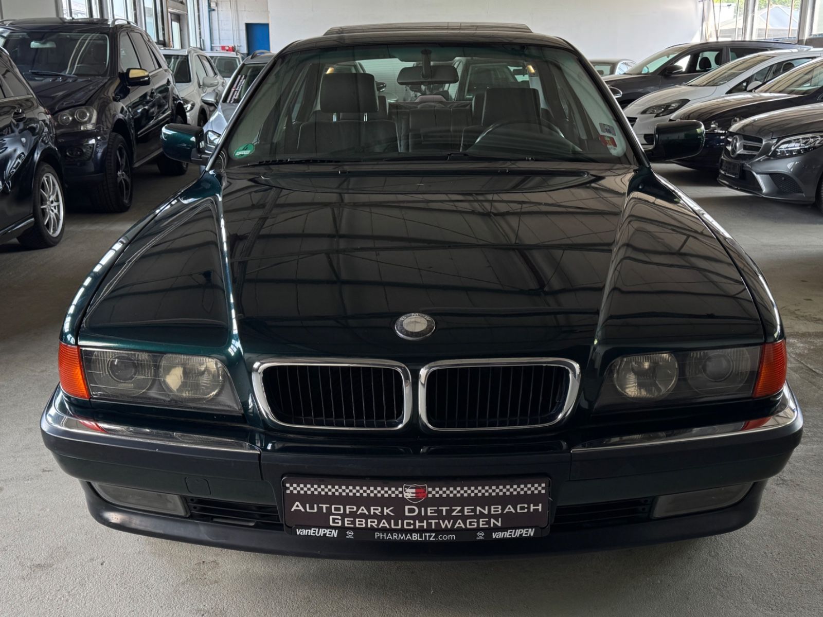 BMW 728 - 1