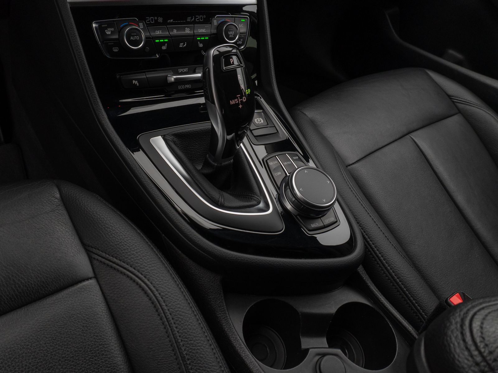 Fahrzeugabbildung BMW 220d Gran Tourer Advantage Kamera HUD Komfort