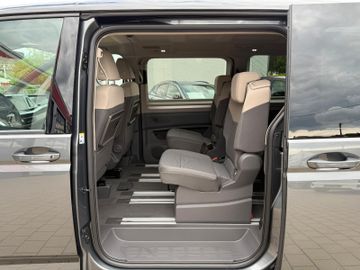 Volkswagen T7 Multivan 2.0TDI DSG Edition CarPlay RFK SHZ