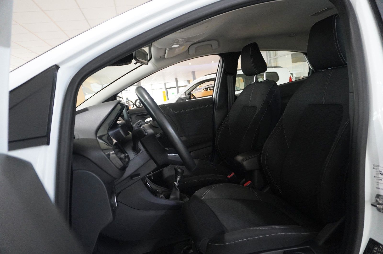 Fahrzeugabbildung Ford Puma 1.5D TITANIUM NAVI/LED/SHZ/TEMP./PDC/DAB+