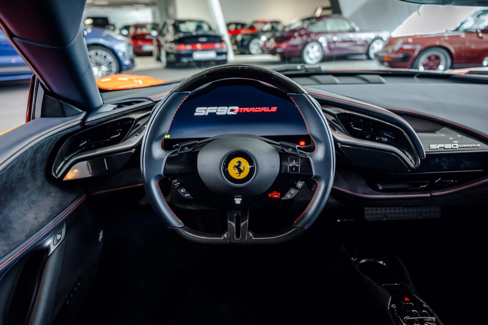 Ferrari SF90 Stradale*Lift*JBL*Carbon*Passenger-Display*