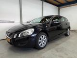 Volvo V60 D4 Kinetic NAVI 1.HAND - Volvo V60 mit Diesel-Antrieb: 1.6