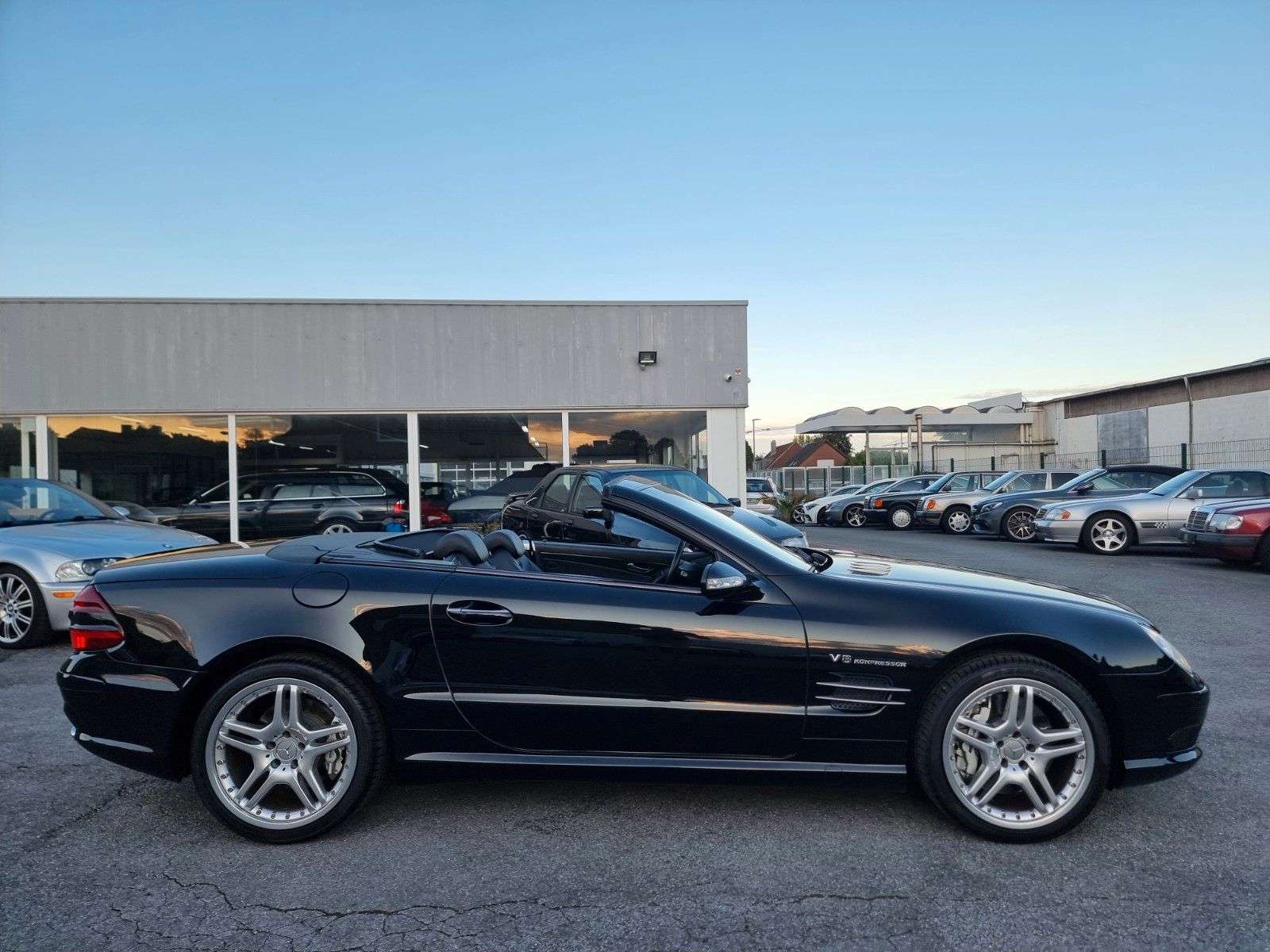 Fahrzeugabbildung Mercedes-Benz SL 55 AMG/BRD/2.Hd/MB-SH Tag 1 bis heute