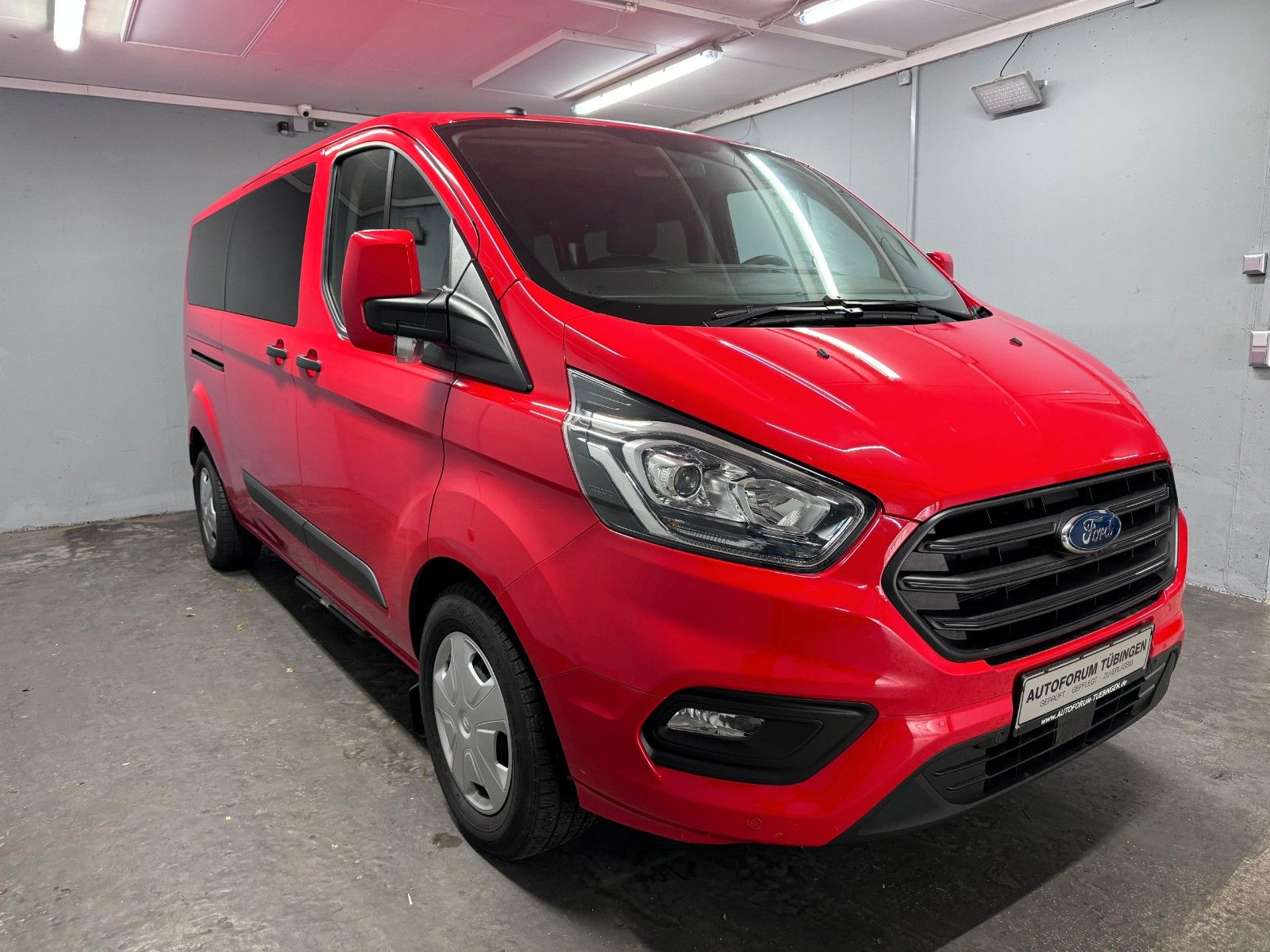 Fahrzeugabbildung Ford Transit Custom320 L2H1 AUTOM*KAMERA*KLIMA*9Sitze