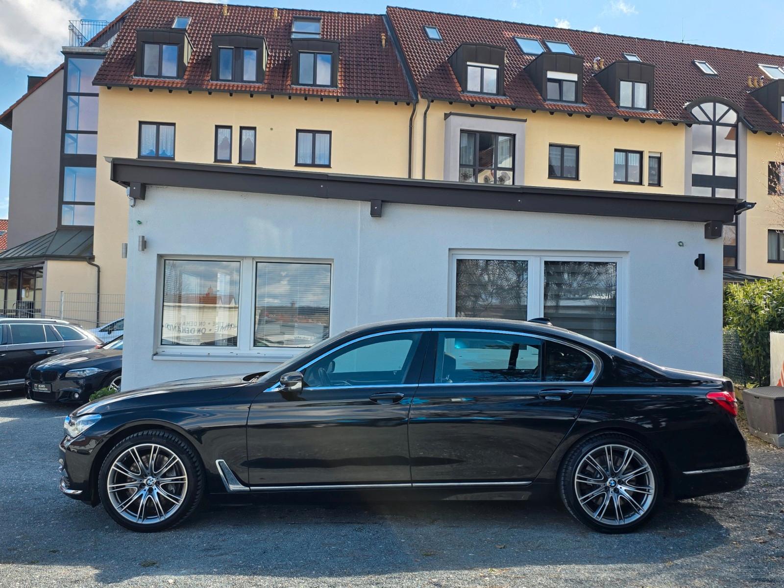 BMW 750 Li xDrive *Doppel Pano*Massage*Head Up
