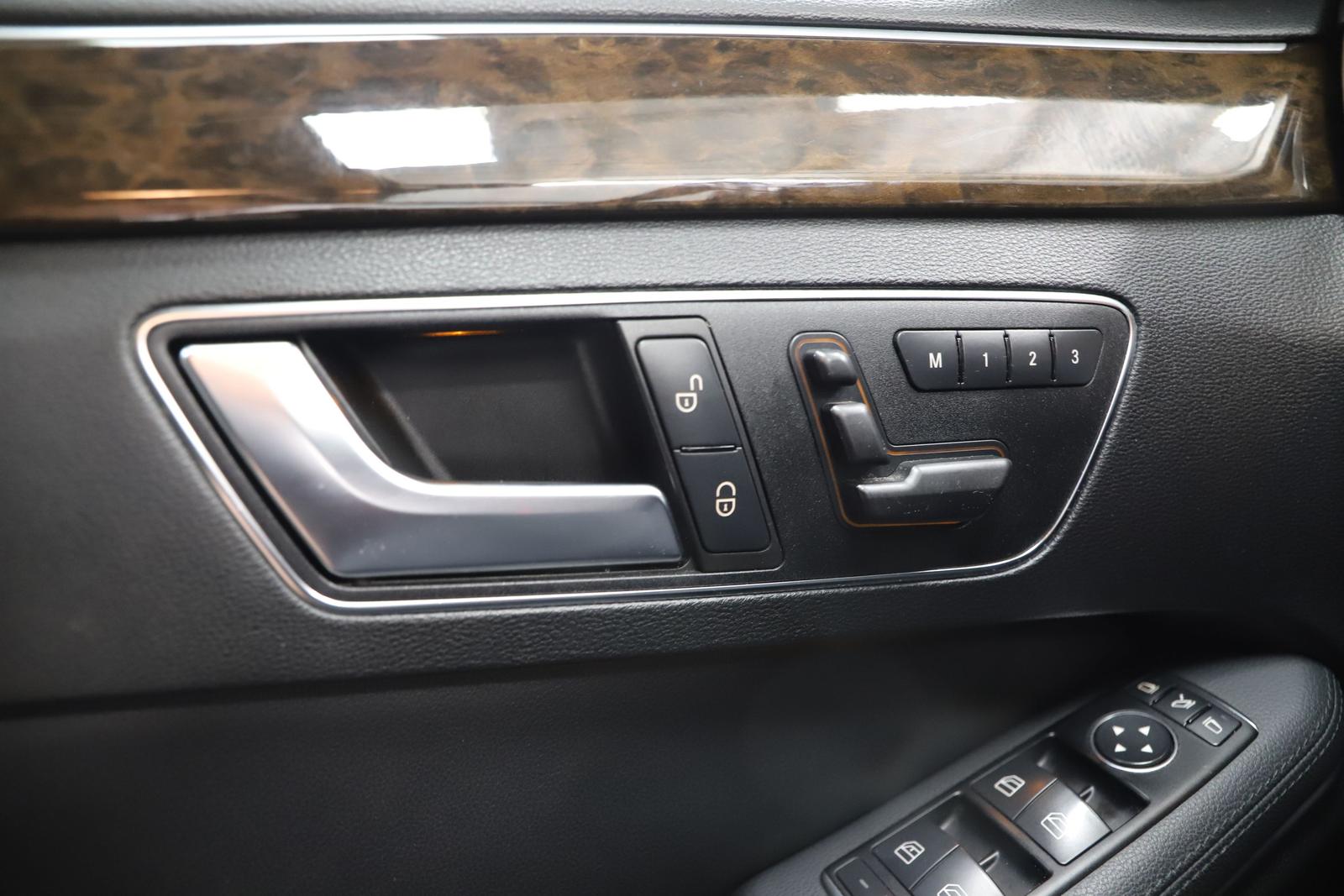 Mercedes-Benz  E 220 CDI 170PS 7G-Tronic T ACC AHK  El.Heck