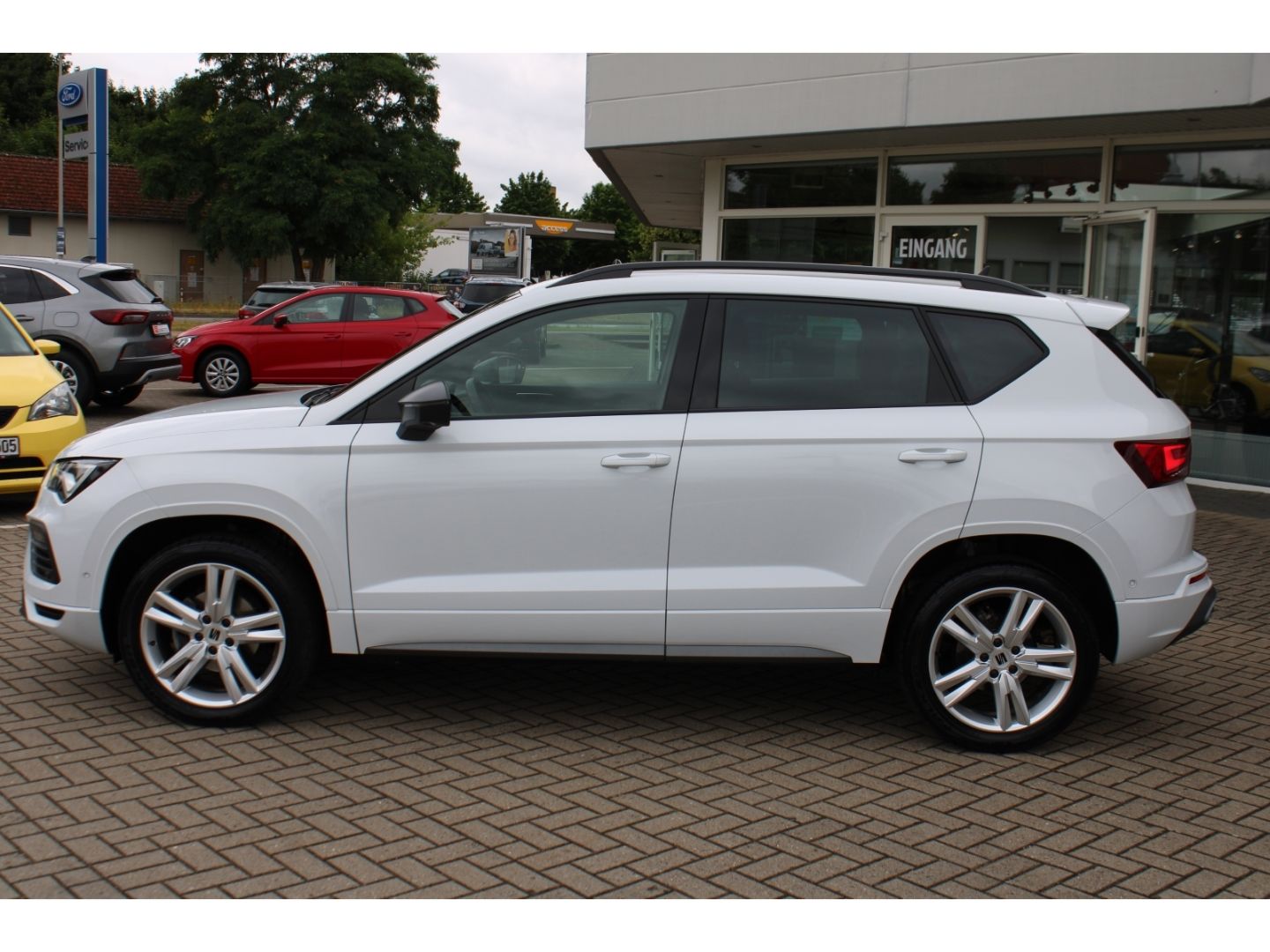 SEAT Ateca FR 1.5 TSI ACT ACC LED TWA AHK Navi beats - Image 2