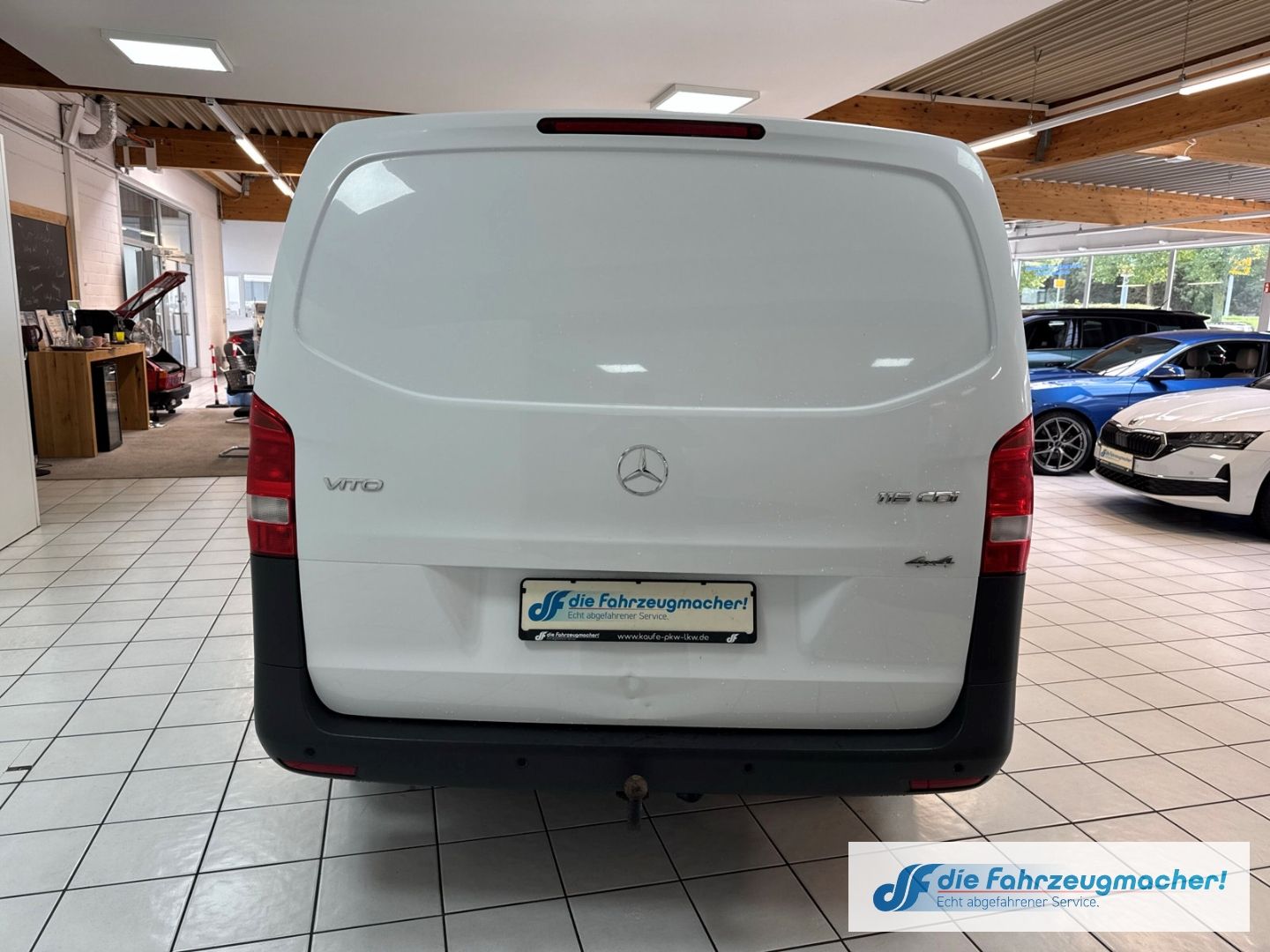 Fahrzeugabbildung Mercedes-Benz Vito Kasten 116 CDI 4x4 lang AHK Navi DAB *EXPOR