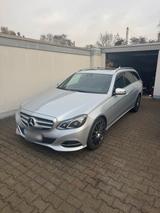 Mercedes-Benz Mercedes e 250 4 Matic - Mercedes-Benz E 250 in Duisburg