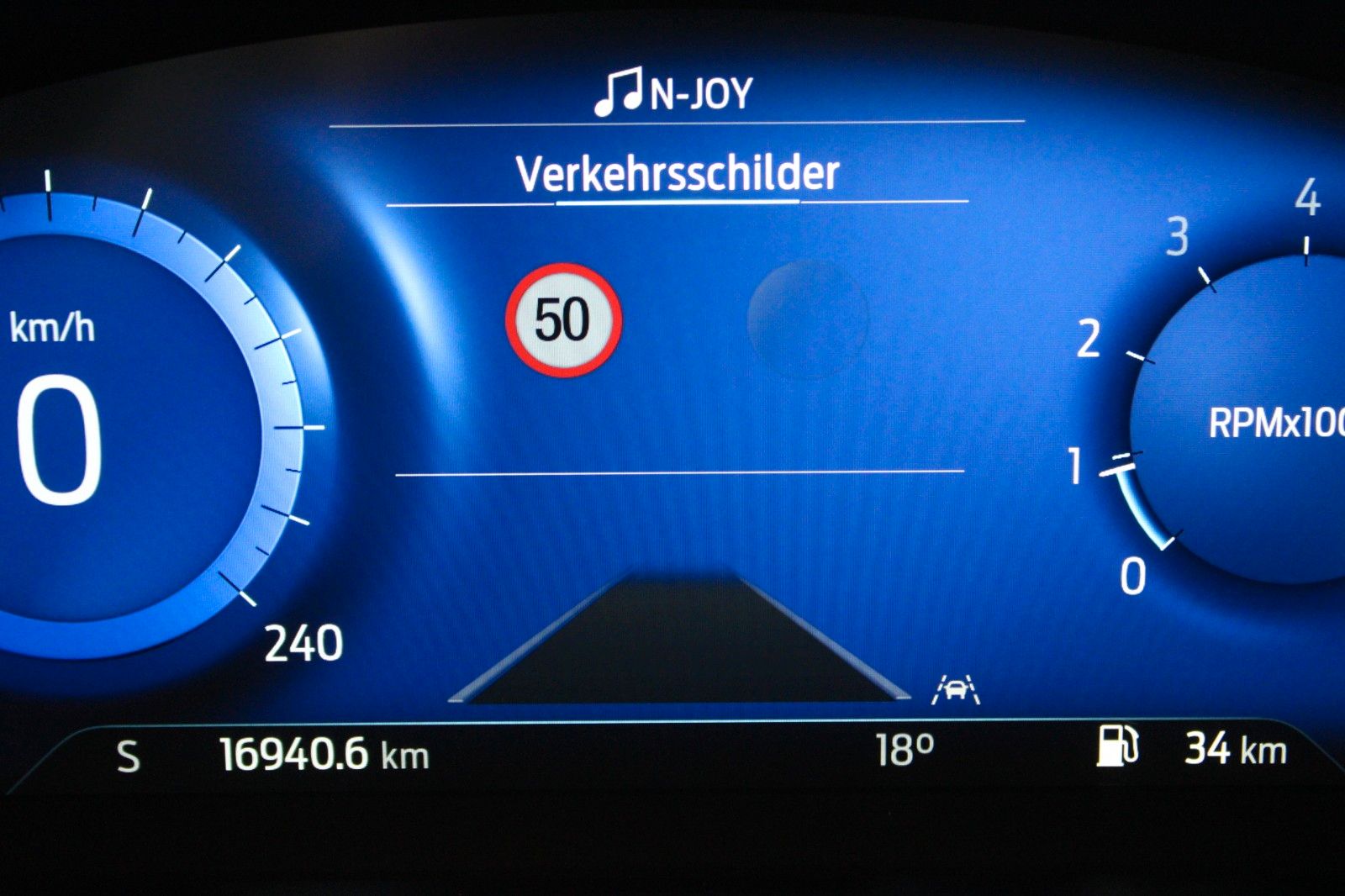 Fahrzeugabbildung Ford Kuga ST-Line X LED B&O HUD ACC WinterPaket Panod