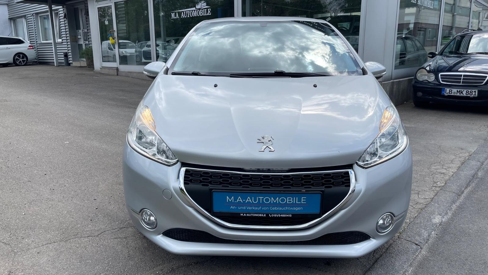 Peugeot 208 1.2*1.Hand*Neu Tüv*Guten Zustand*Neu Service