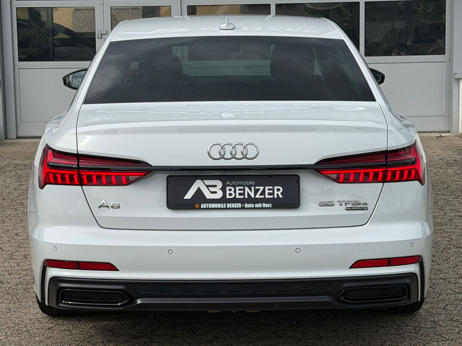 Fahrzeugabbildung Audi 55 TFSI e quattro S-Line/LEDER/Navi/LED/CarPlay/