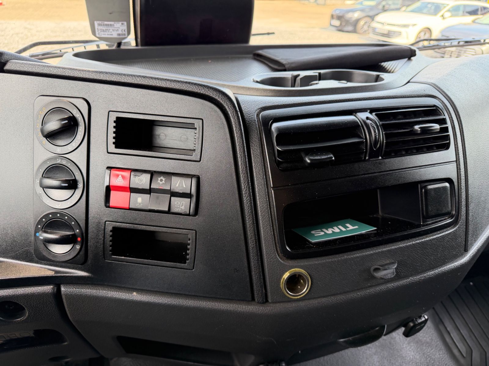 Fahrzeugabbildung Mercedes-Benz Atego 818 L Koffer LBW Klima Automatic AHK