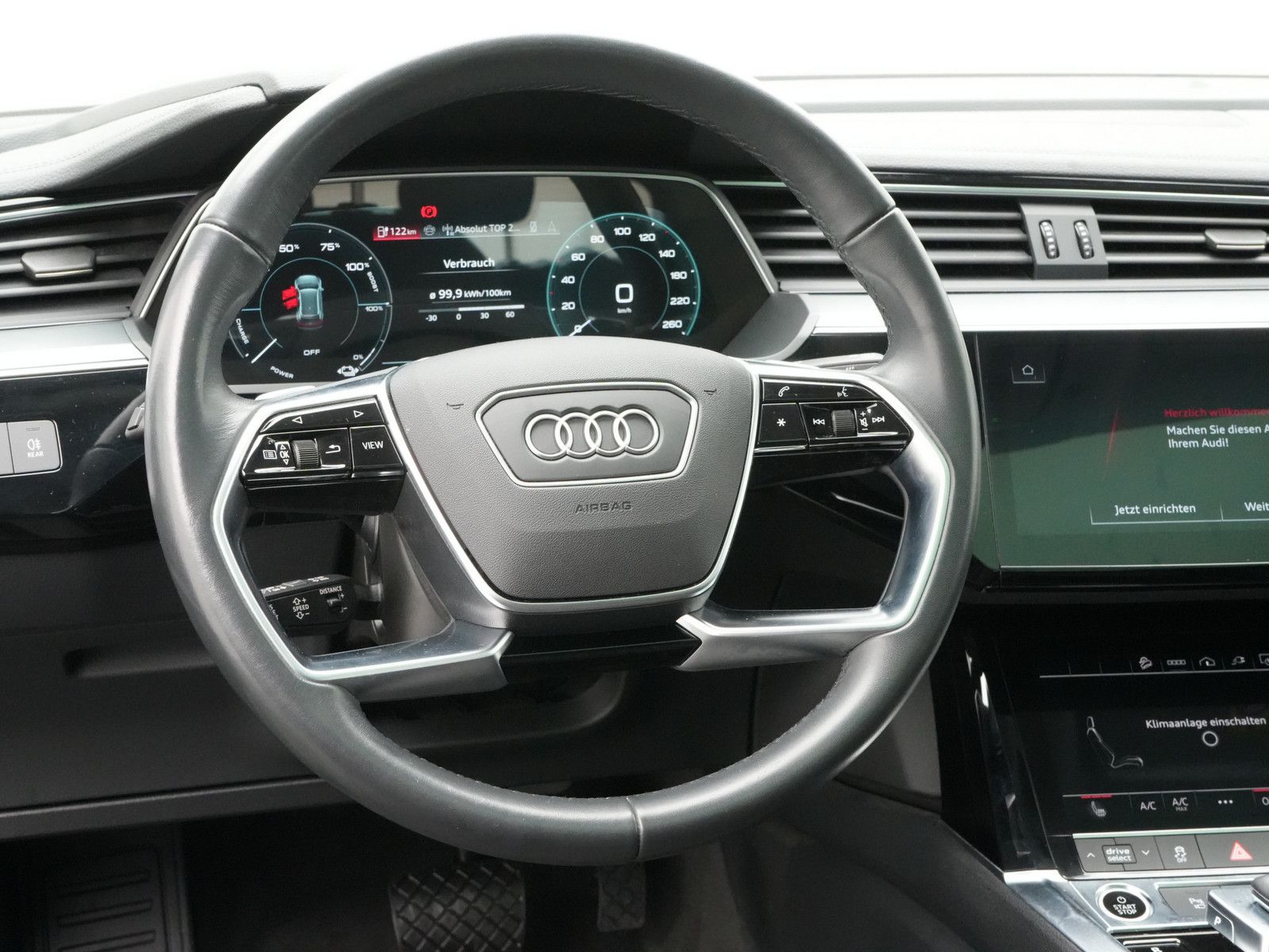 Audi Q8 e-tron - Bild 10