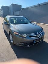 Honda Accord 2.4 Executive Automatik Executive - Honda Gebrauchtwagen in Köln