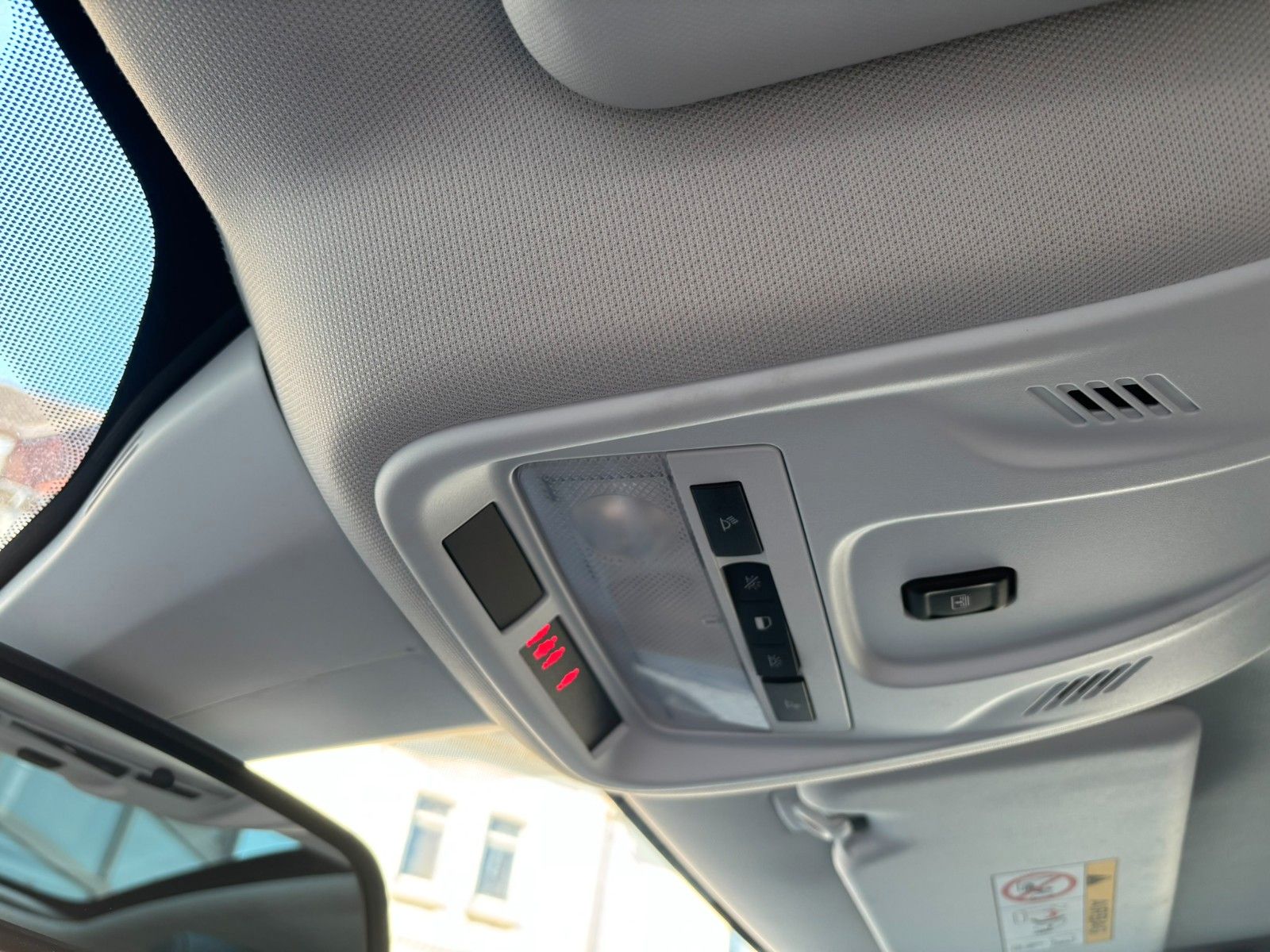 Fahrzeugabbildung Opel Grandland 1.2 INNOVATION LED/KAMERA/18"ALU/ALLWE