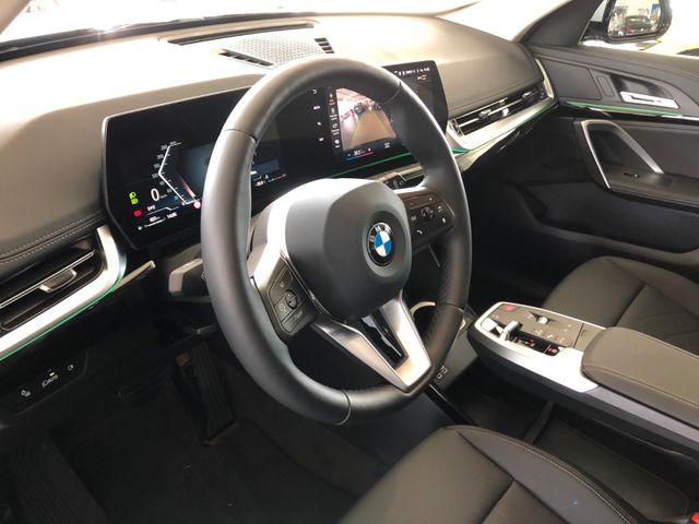 BMW X1 xDrive20i xLine/HUD/LM18/RFK/Sportsitze/NaviPlus/AHK/Lenkradheizung  Jahreswagen kaufen in Langenfeld Preis 37990 eur - Int.Nr.: BM-1762 VERKAUFT