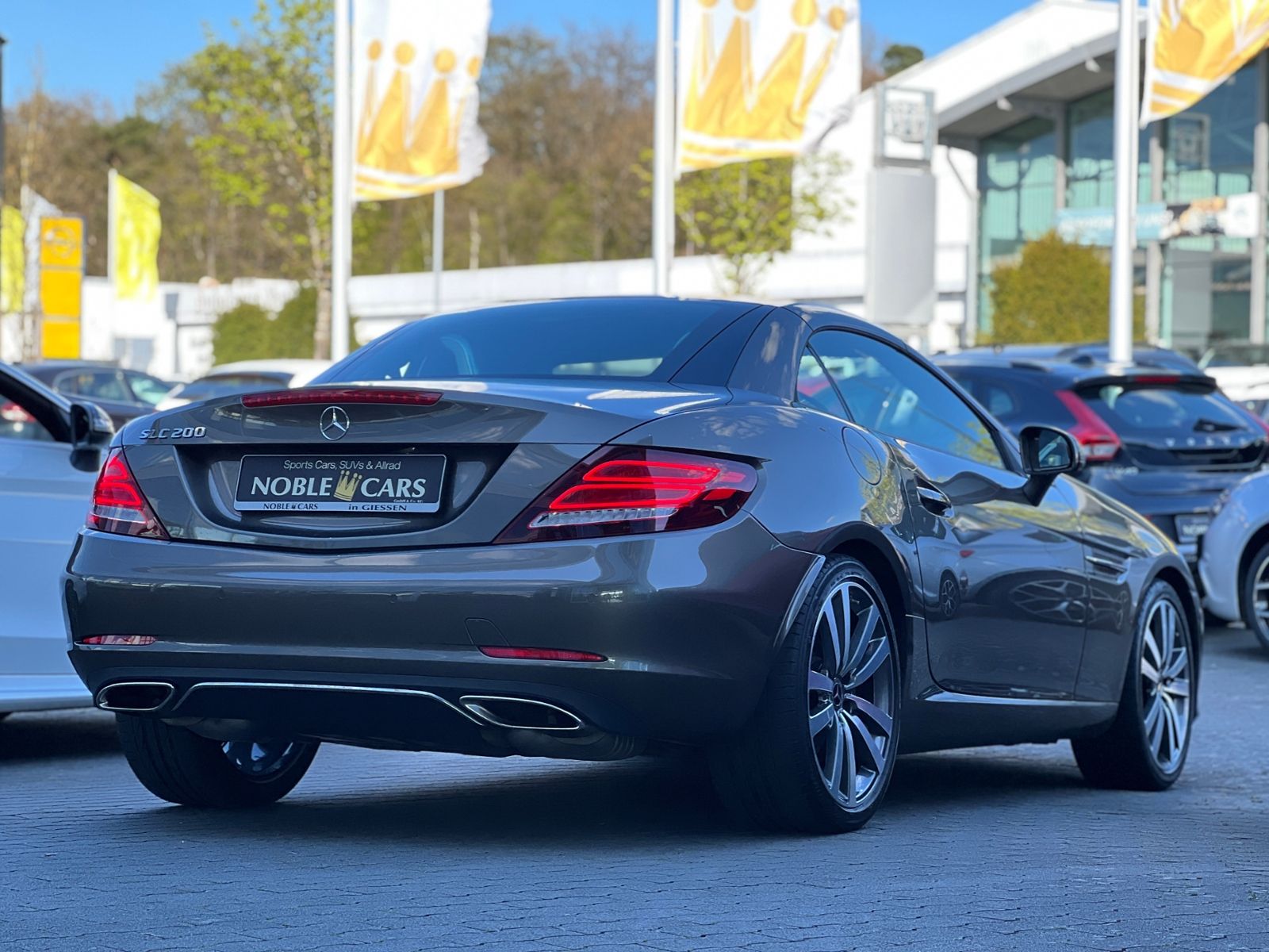 Fahrzeugabbildung Mercedes-Benz SLC 200 LED LEDER NAV SHZ PDC 18"