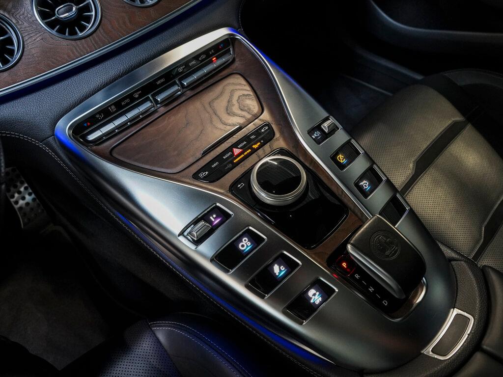 Mercedes-Benz AMG GT 43 DISTRONIC SHD MULTIBEAM APPLE KAMERA