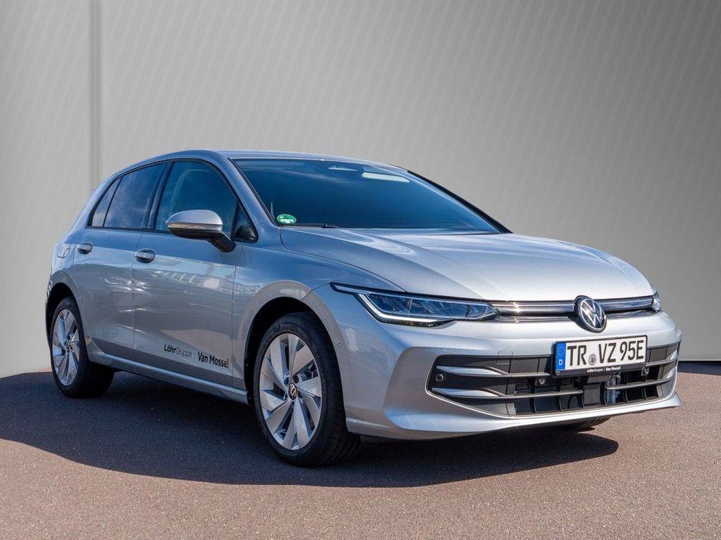 Volkswagen Golf VIII 1.5 TSI DSG eHybrid Life Rear-View imagem 3