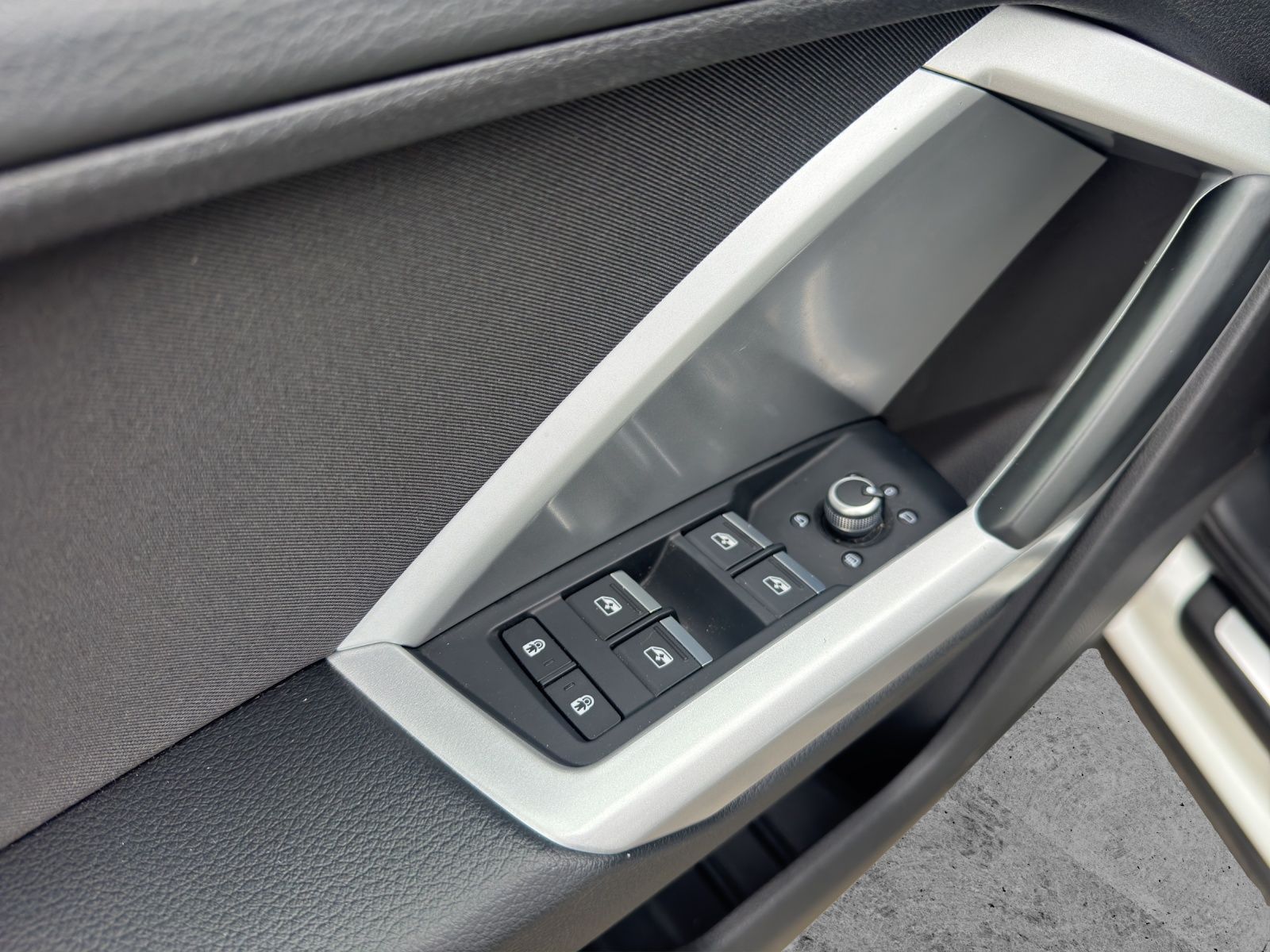 Fahrzeugabbildung Audi Q3 35 TDI advanced S tronic    Matrix LED  Navi