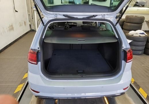 Fahrzeugabbildung Volkswagen Golf VII Variant 14TSI DSG JOIN ANHZV KAMERA PDC
