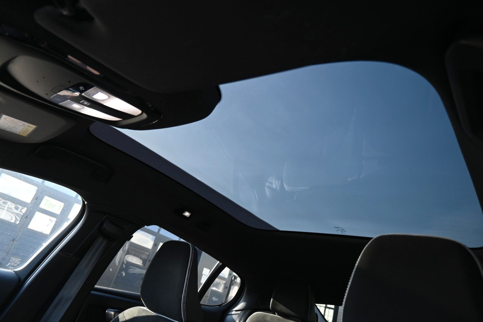 Fahrzeugabbildung Volvo C40 Recharge Pure Electric Plus *LED*STHZ*BLIS