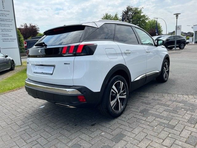 Fahrzeugabbildung Peugeot 3008 PureTech 130 Stop & Start Allure