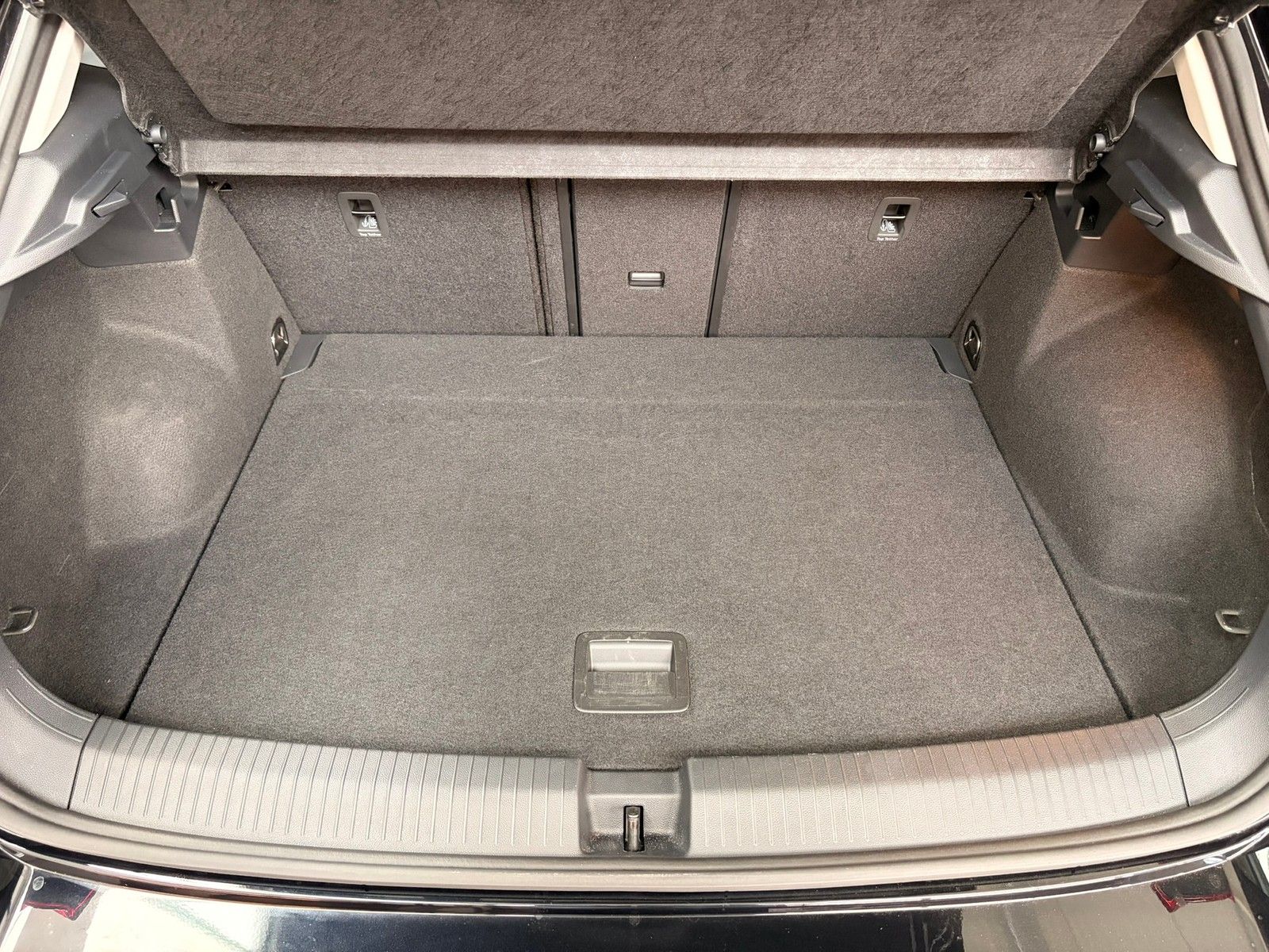 Fahrzeugabbildung Volkswagen T-Roc Life 2,0 TDI DSG +Kamera+ Navi + ACC + LED