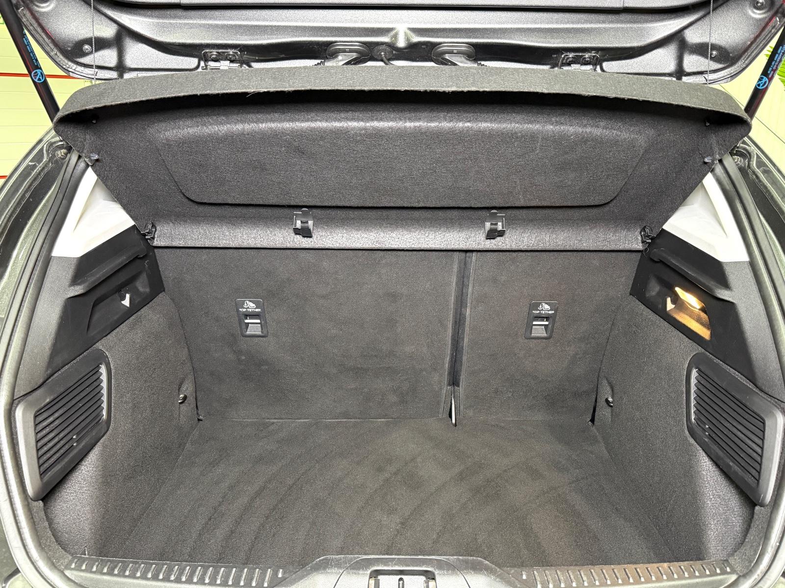Ford Focus Lim. Active*PANO*HEAD-UP*KAMERA*SPURHALTE
